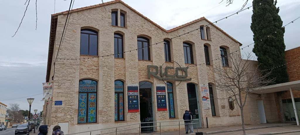 Fachada entrada Museo Videojuego arcade vintage de Ibi